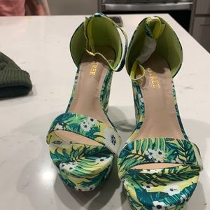 Green and yellow floral wedges